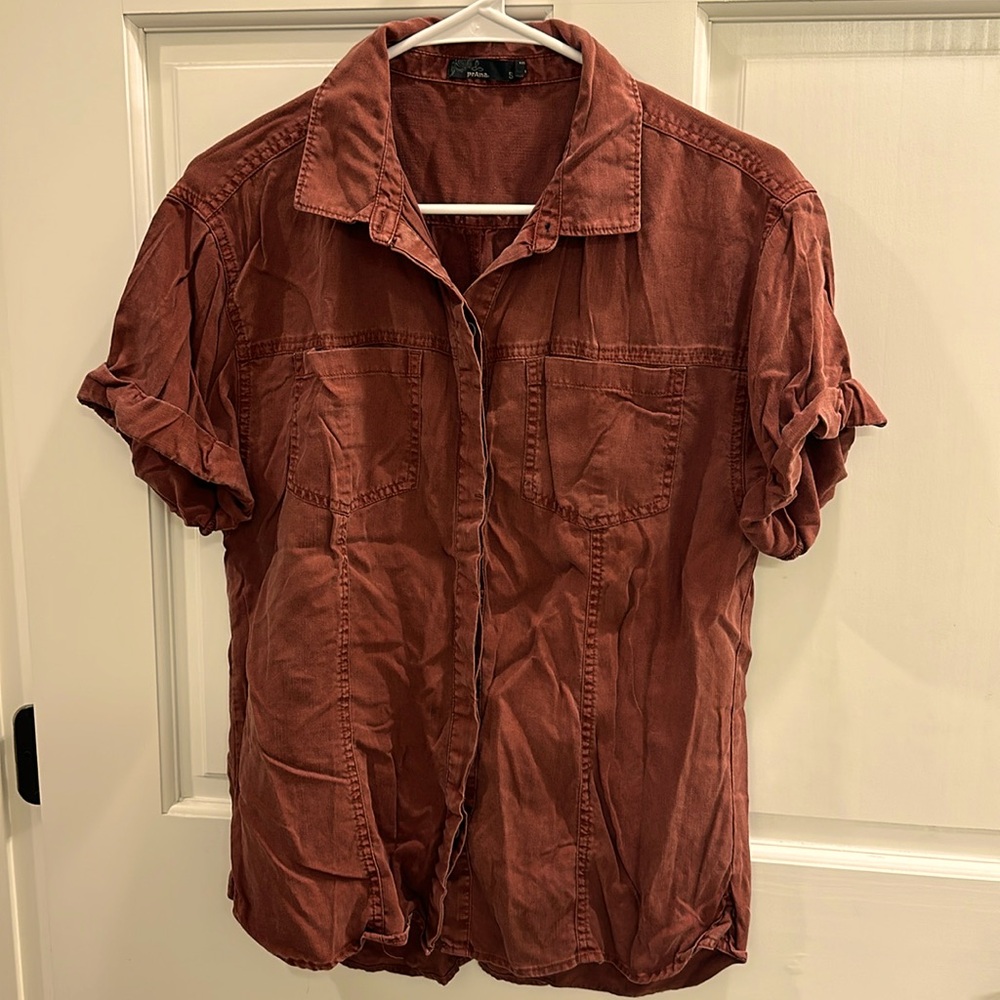 Prana W’s size Small shortsleeve rustic buttoned shortsleeve,stonewash brick red